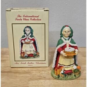 The International Santa Claus Collection Mrs Irish Father Christmas Ireland MC01